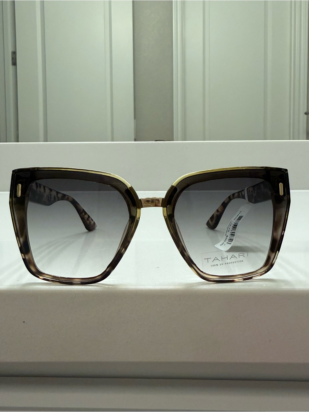 Tahari Oversized Square Sunglasses in Tortoiseshell and Pale Gold NWT